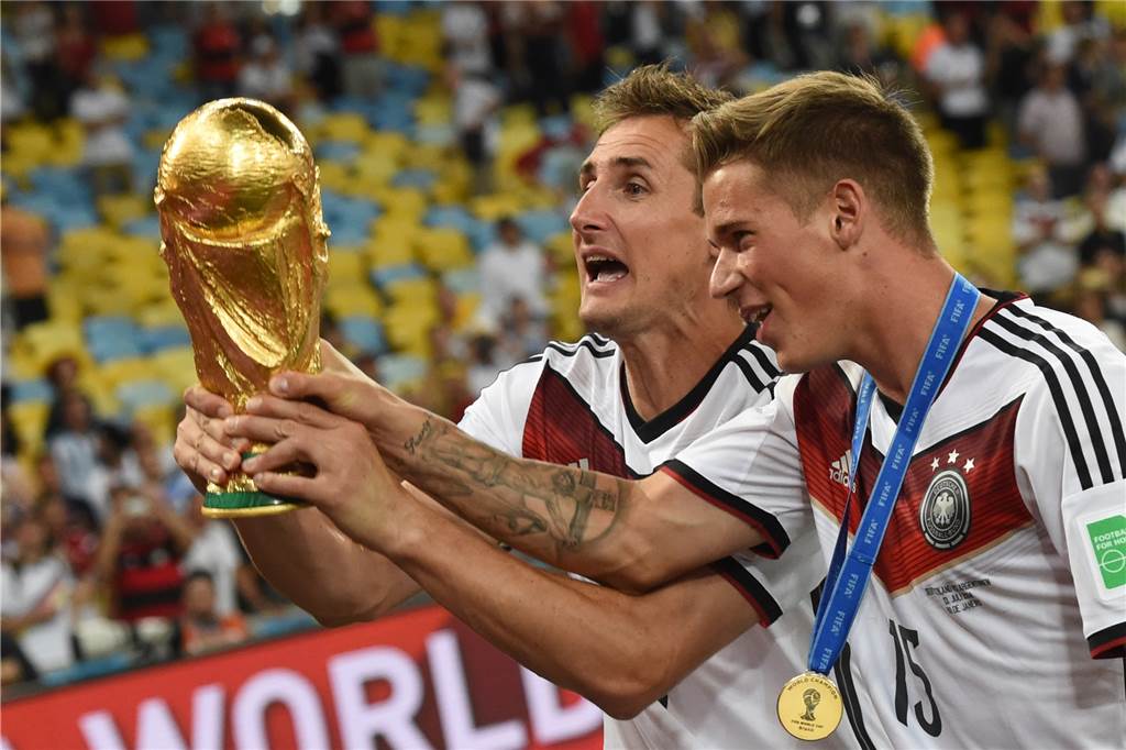 Ex-BVB-Spieler Erik Durm kämpft sich nach schwierigen Monaten zurück Erik Durm gewann 2014 mit dem DFB-Team den WM-Titel in Brasilien.
