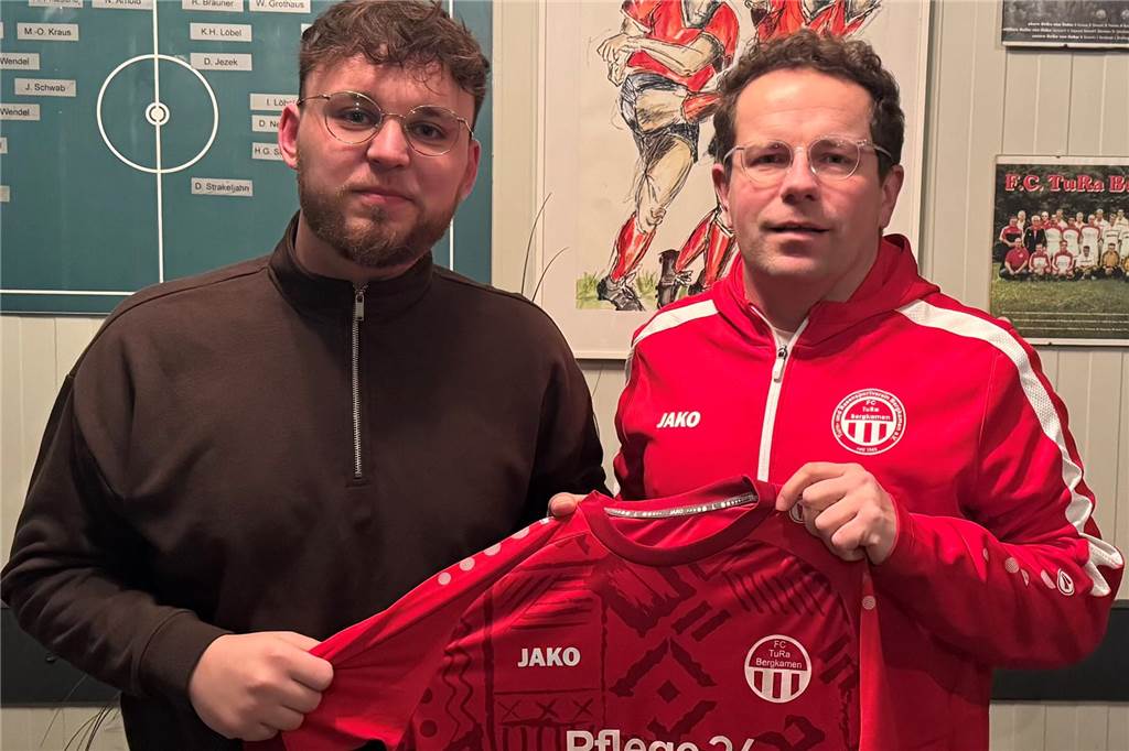 TuRa Bergkamen verpflichtet Erik Lenschmidt vom VfK Weddinghofen Erik Lenschmidt und Damian Glombik.
