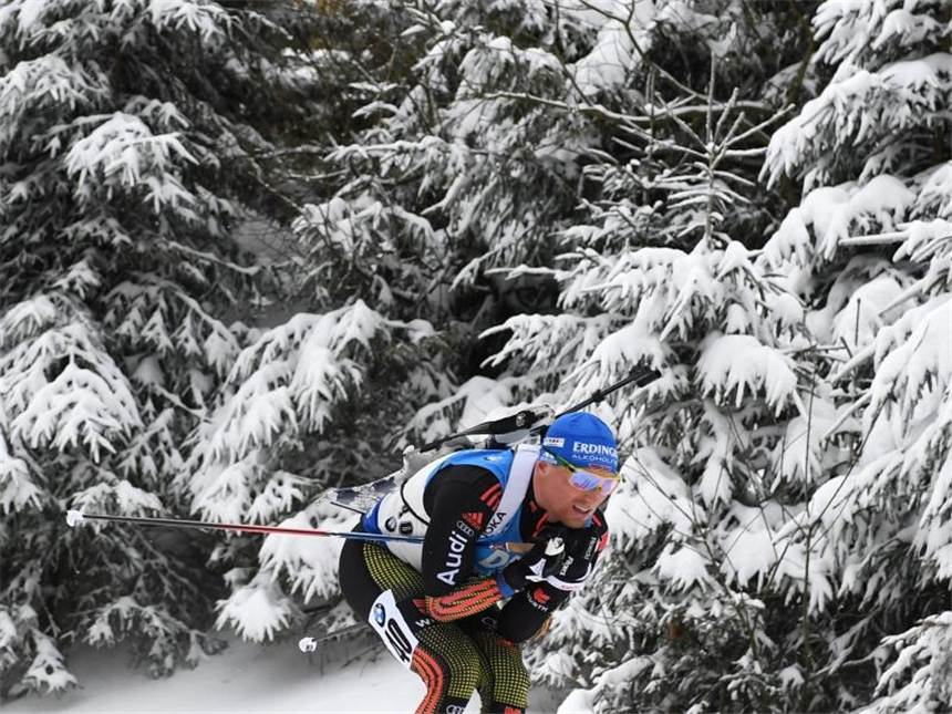 Biathlet Lesser optimistisch: "Für uns alle was drin" Erik Lesser rechnet sich Chancen auf eine Top-Platzierung bei der Verfolgung in Oberhof aus. Foto: Hendrik Schmidt