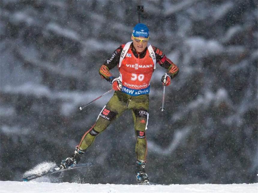 Lesser stürmt in Ruhpolding zum Sieg im Massenstart Erik Lesser zeigte läuferisch eine starke Schlussrunde. Foto: Matthias Balk