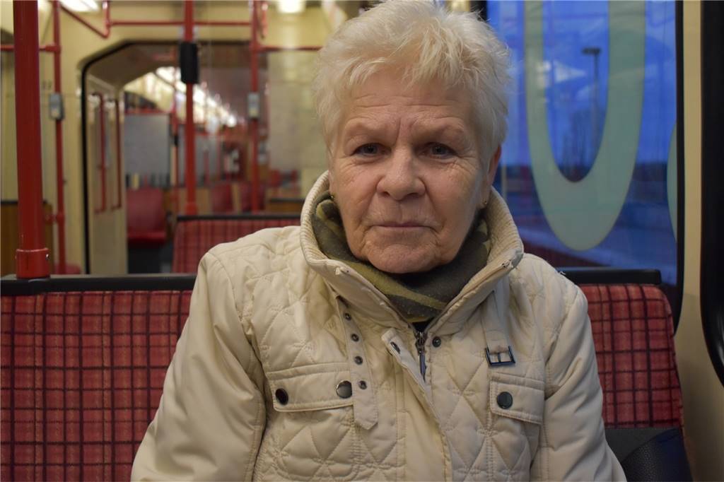 So war die Stimmung im Evakuierungszentrum in Scharnhorst Erika Meincke (71) findet, dass die Hinfahrt nach Scharnhorst nicht zu 100 Prozent glatt gelaufen ist.