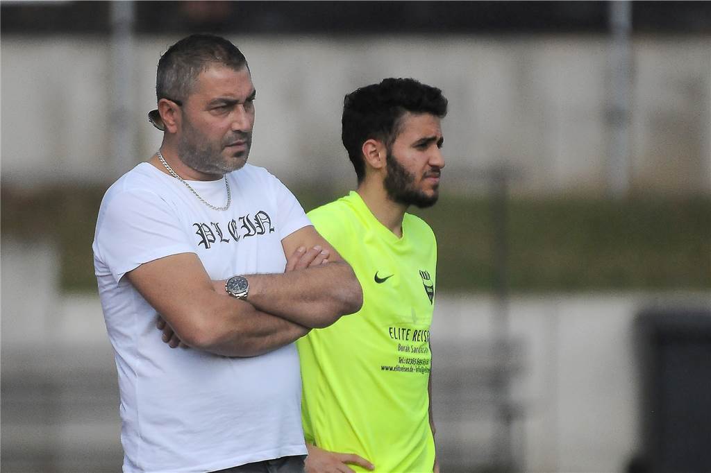 Kreisliga B: Castrop-Rauxeler Teams verabschieden sich bereits vom Titelrennen Erkan Gül. Aufstiegstrainer mit Eintracht I im Jahr 2020, sprang als Coach bei Eintracht Ickern II im Spiel gegen den VfB Habinghorst II ein.