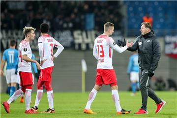 Erleichterung bei den RB-Spielern und Trainer Ralph Hasenhüttl (r.). 