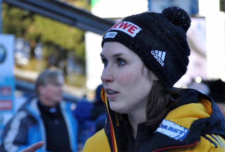 Nur Platz sechs für Nolte in Königsee Erline Nolte hat mit Stefanie Szczurek den vierten Platz bei der Bob-WM in Winterberg erreicht.