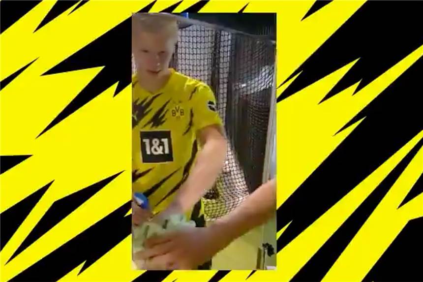 BVB zeigt neues Heimtrikot zwei Tage vor offiziellem Release Erling Haaland im neuen Heimtrikot des BVB.
