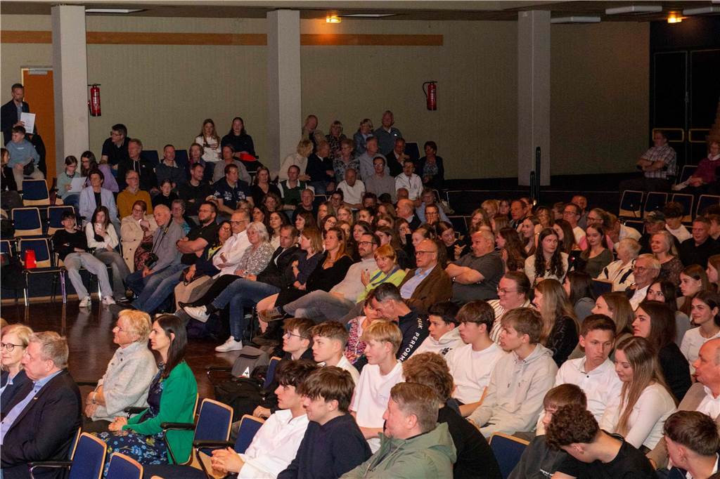 Erneut stand ein Abend ganz im Zeichen des Sports: Am Samstag wurden in der Aula des Schulzentrums Sportler und Sportlerinnen Halterns von Stadt und Stadtsportverband für ihre Leistungen im vergangenen Jahr ausgezeichnet.