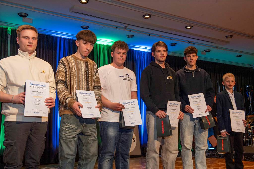 Erneut stand ein Abend ganz im Zeichen des Sports: Am Samstag wurden in der Aula des Schulzentrums Sportler und Sportlerinnen Halterns von Stadt und Stadtsportverband für ihre Leistungen im vergangenen Jahr ausgezeichnet.