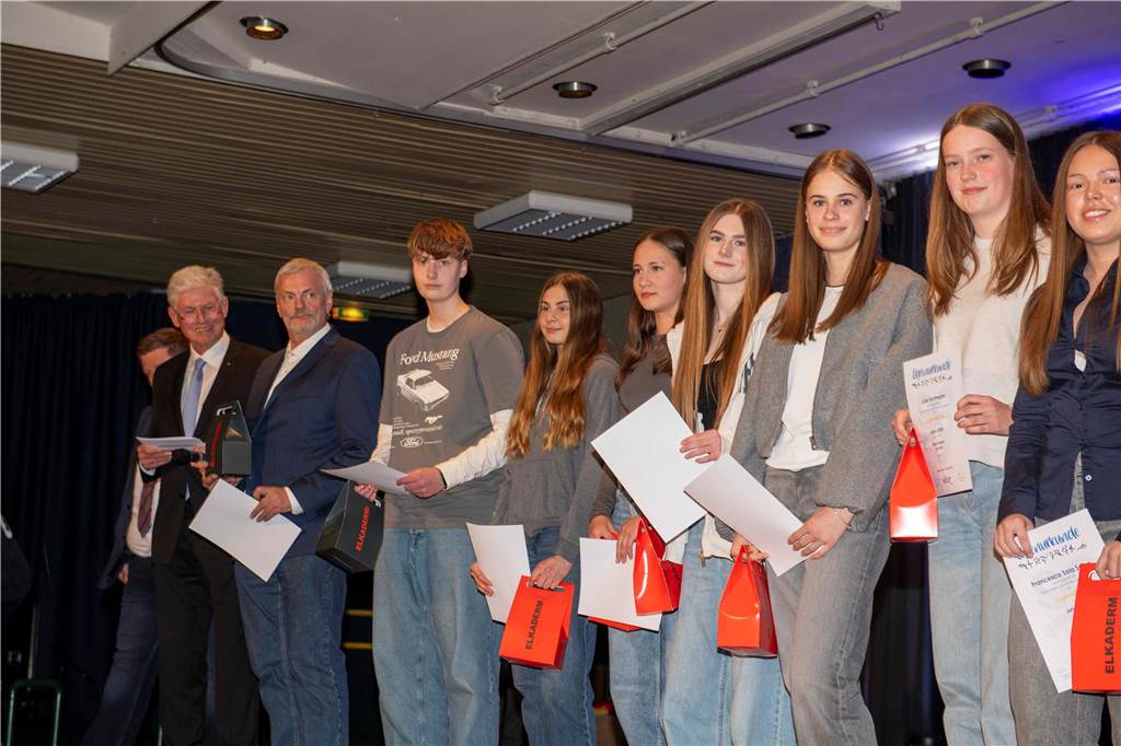 Erneut stand ein Abend ganz im Zeichen des Sports: Am Samstag wurden in der Aula des Schulzentrums Sportler und Sportlerinnen Halterns von Stadt und Stadtsportverband für ihre Leistungen im vergangenen Jahr ausgezeichnet.