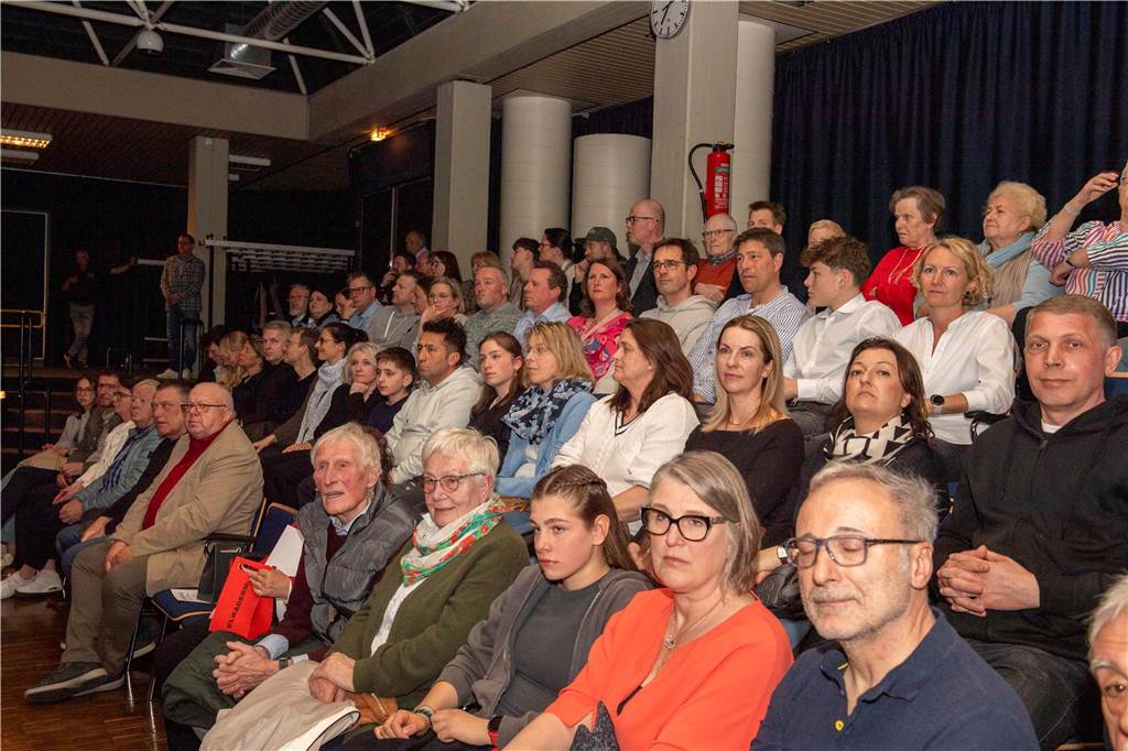 Erneut stand ein Abend ganz im Zeichen des Sports: Am Samstag wurden in der Aula des Schulzentrums Sportler und Sportlerinnen Halterns von Stadt und Stadtsportverband für ihre Leistungen im vergangenen Jahr ausgezeichnet.