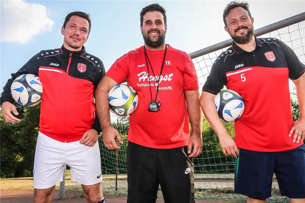 Dortmunder Kreisligist holt Trainer von RW Essen, 26 Zugänge und meldet neue Mannschaft Erst 2018 gründete sich der FC Dortmund um Daniel Ulrich (v.l.) Maurizio Maggio und Präsident Florian Köhler.