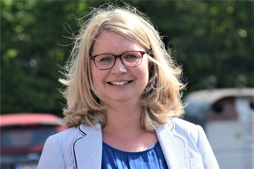 Für giftige Raupen ist es in Dorsten ungemütlich geworden Erste Beigeordnete Nina Laubenthal fühlt sich bestätigt, dass die Stadt Dorsten die richtige Raupen-Strategie gewählt hat.