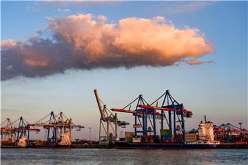 Erste Volkswirte erwarten für das Gesamtjahr ein Wachstum der deutschen Wirtschaftsleistung von 2,0 Prozent. Foto: Axel Heimken