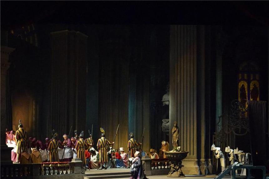 Erster Akt der Oper „Tosca“ 2010 an der Wiener Staatsoper. Foto: Michael Pöhn/Wiener Staatsoper