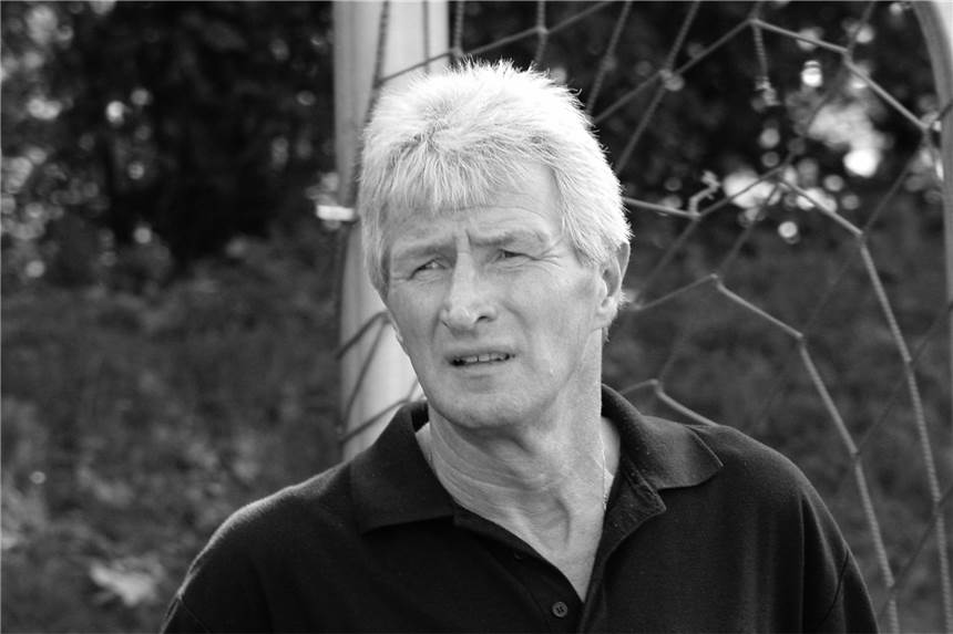 Holzwickeder SC nimmt Abschied von Ex-Trainer Hermann Erlhoff Erstklassiger Fußballer, erfolgreicher Trainer: Hermann Erlhoff.