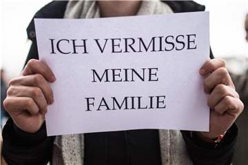 Erwachsene können Ehepartner und minderjährige Kinder zu sich holen. Foto: Sophia Kembowski