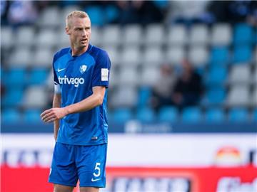 Erwägt gegen seine Suspendierung rechtlich vorzugehen: Bochum-Kapitän Felix Bastians. Foto: Guido Kirchner