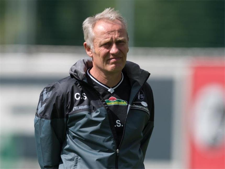 Streich vor Saisonstart: "Es darf nicht zu wild werden" Erwartet zum Bundesliga-Auftakt Eintracht in Frankfurt: Freiburg-Trainer Christian Streich. Foto: Patrick Seeger