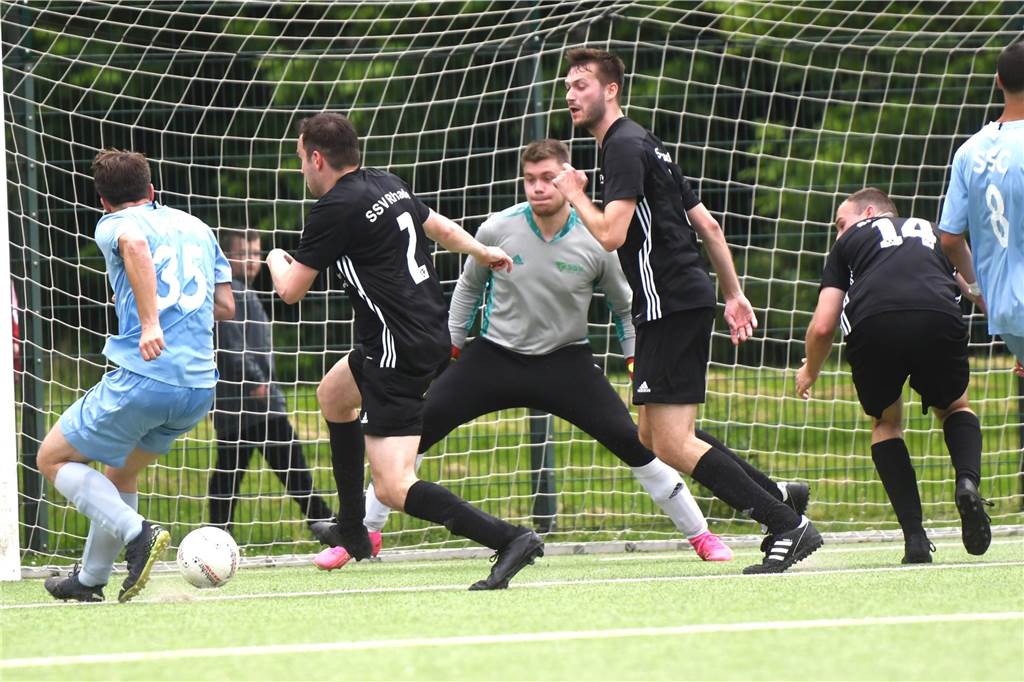 SSV Rhade verzweifelt am „dreifachen Hugo“: SSC Recklinghausen bleibt in der Kreisliga A SSC Recklinghausen - SSV Rhade, Relegationsspiel Klassenerhalt Kreisliga A