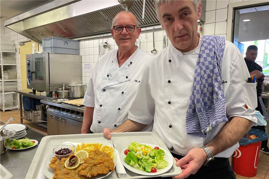 Bad-Café bietet jetzt auch Catering für Privat- und Geschäftskunden an Es ist angerichtet: Guten Appetit!