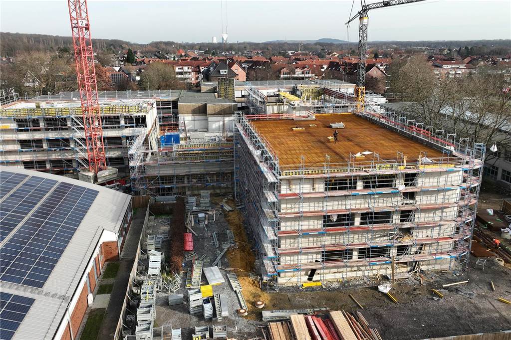 Neue Realschule Altlünen wächst: Eingangshalle ist das Herzstück Es ist Endspurt am Rohbau. Der Einzug ist für Sommer 2024 geplant.