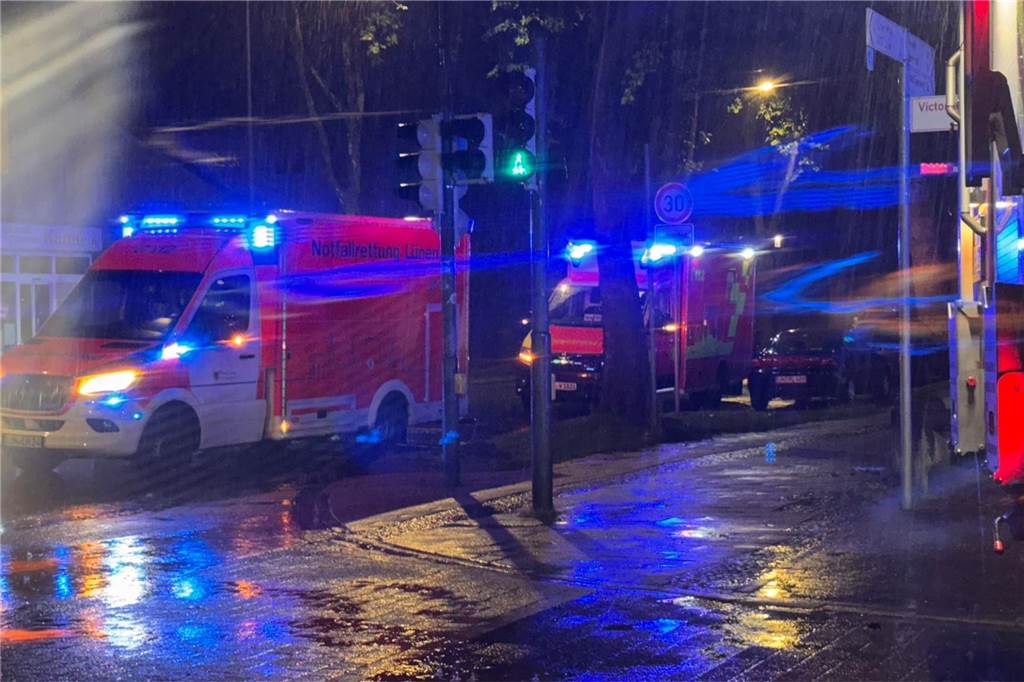 Erneut Brand an Kirchhofstraße in Lünen: Feuer brach in Keller aus Es ist nicht das erste Mal, dass die Einsatzkräfte an die Kirchhofstraße gerufen werden. Allein im Mai musste die Feuerwehr dreimal dahin ausrücken.