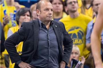 „Es ist praktisch so, dass man bestraft wird, Nationalspieler zu haben“, sagte ALBA-Manager Marco Baldi. Foto: Lukas Schulze