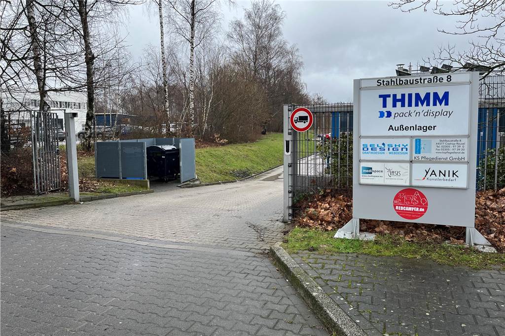 Pinsel, Farben und Beratung: Der Künstlerbedarf Yanik in Merklinde Die Einfahrt zum Künstlerbedarf Yanik in Castrop-Rauxel.