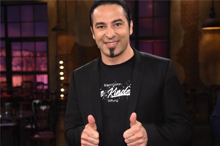 Für Bülent Ceylan ist Dieter Hallervorden ein Vorbild Es läuft bei Bülent Ceylan. Foto: Henning Kaiser