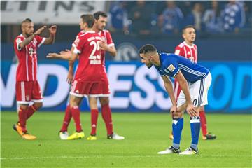 Es sieht nicht gut aus für Schalkes Nabil Bentaleb, der zuletzt nur auf der Tribüne saß.