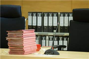 Es sind zunächst dreizehn Prozesstage angesetzt, das Verfahren geht am 20. September weiter. Foto: Friso Gentsch