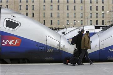 Es war bereits der achte Streiktag in Frankreich seit Anfang April, die Eisenbahner hatten insgesamt 36 Streiktage bis Ende Juni angekündigt. Foto: Claude Paris/AP