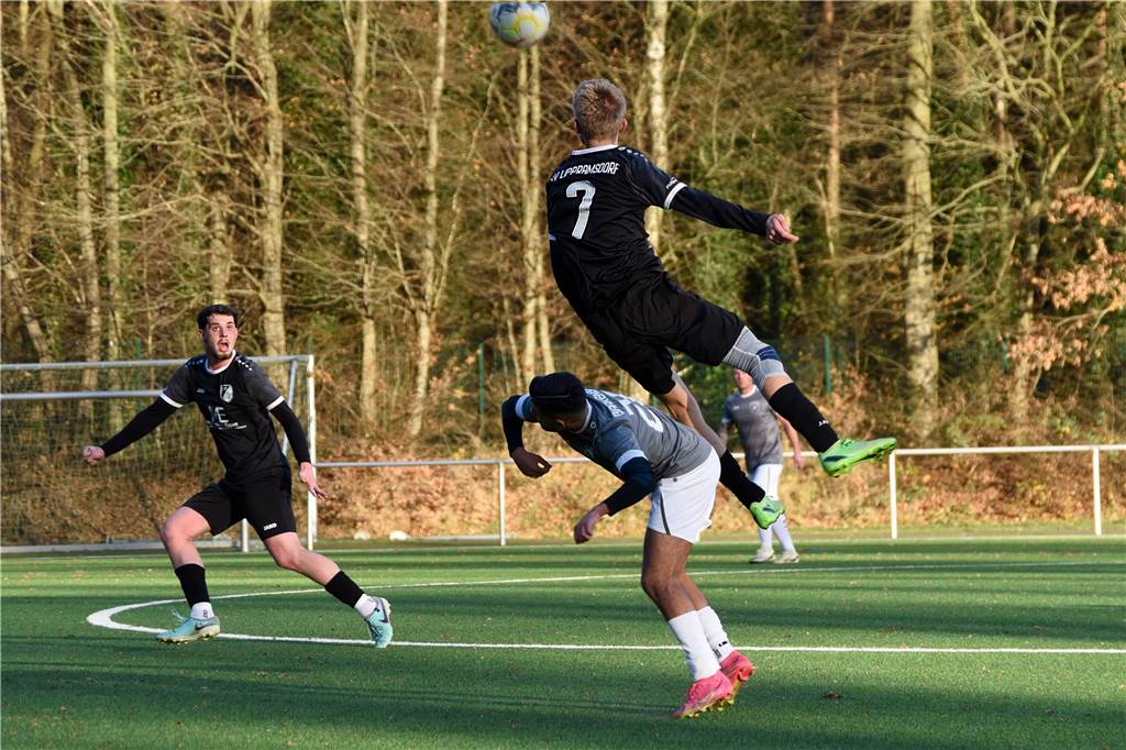 Es war zwar nicht die beste Leistung, die der SV Lippramsdorf gegen GW Barkenberg zeigte, doch für drei Punkte reichte es dennoch: Mit 2:1 gewann der LSV.