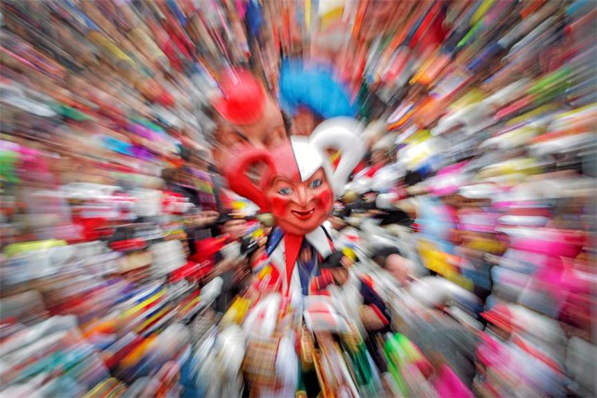 Hier feiern die Jecken in der Region Karneval Es wird bunt: Ab Donnerstag verschwindet für sechs Tage die Tristes, und die gute Laune kann sich an vielen Orten im Ruhrgebiet austoben.