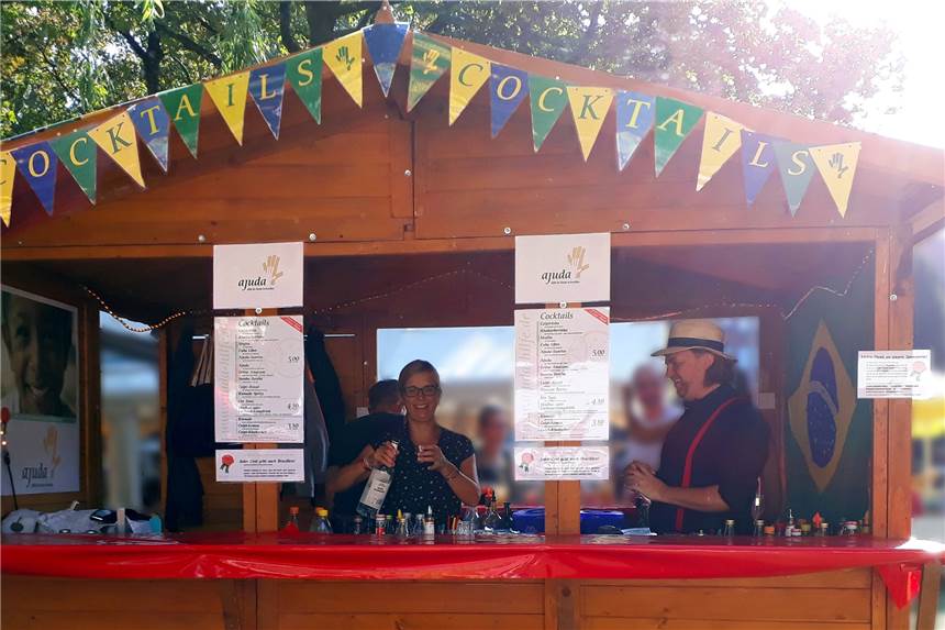 Cocktail-Verkauf: Halterner Verein „ajuda“ schrammt knapp an einem neuen Rekord vorbei Es wurde gemixt und gemixt und gemixt. Am Ende des Heimatfestes blieben für den Verein Ajuda und seine Projekte 15.615 Euro übrig.