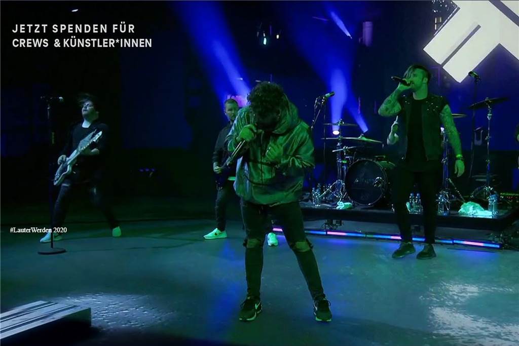 Wegen Corona: Eskimo Callboy sagen Tournee ab, aber kündigen Großes an Eskimo Callboy beim Charity-Livestreamfestival "#lauterwerden" am Sonntag (13. Dezember). Dabei traten verschiedene Bands und Künstler zu Gunsten von Crews und Künstlern auf.