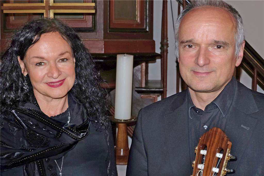 Kulturjahr 2023 in Selm: In jedem Fall unterhaltsam Esther Lorenz und Peter Kuhz geben am 29. Januar 2023 ein Synagogenkonzert.