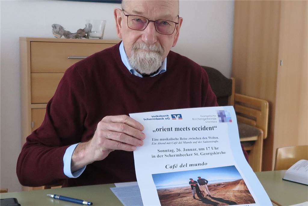 Wolfgang Bornebusch organisierte Programm zum letzten Mal Wolfgang Bornebusch mit Plakat