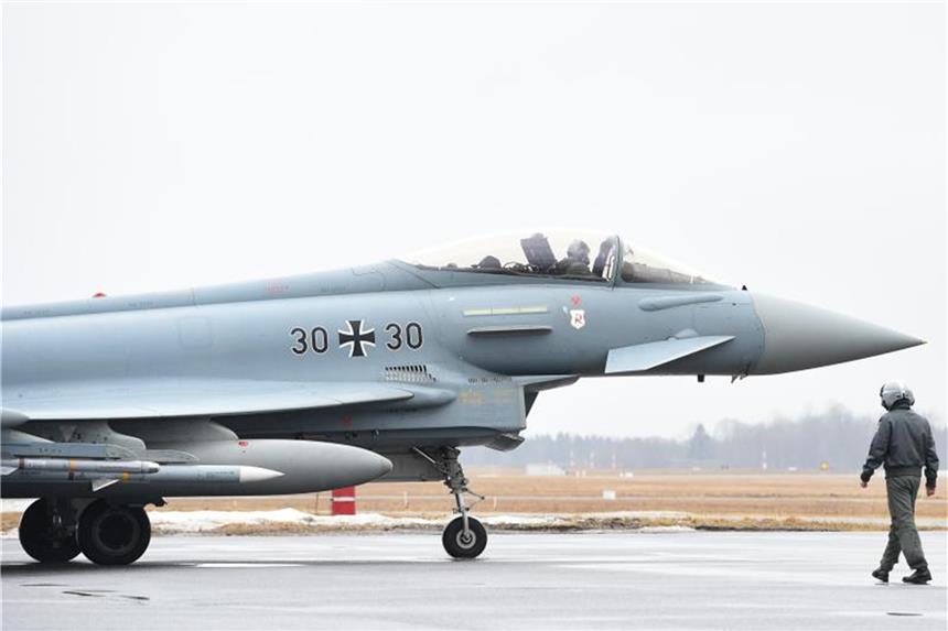 Airbus bringt Eurofighter als Tornado-Nachfolger ins Spiel Eurofighter der Bundeswehr im estländischen Ämari. Der Hersteller Airbus sähe es gern, wenn die Bundeswehr ihre in die Jahre gekommenen Tornados durch den Eurofighter ersetzen würde. Foto: Rainer Jensen