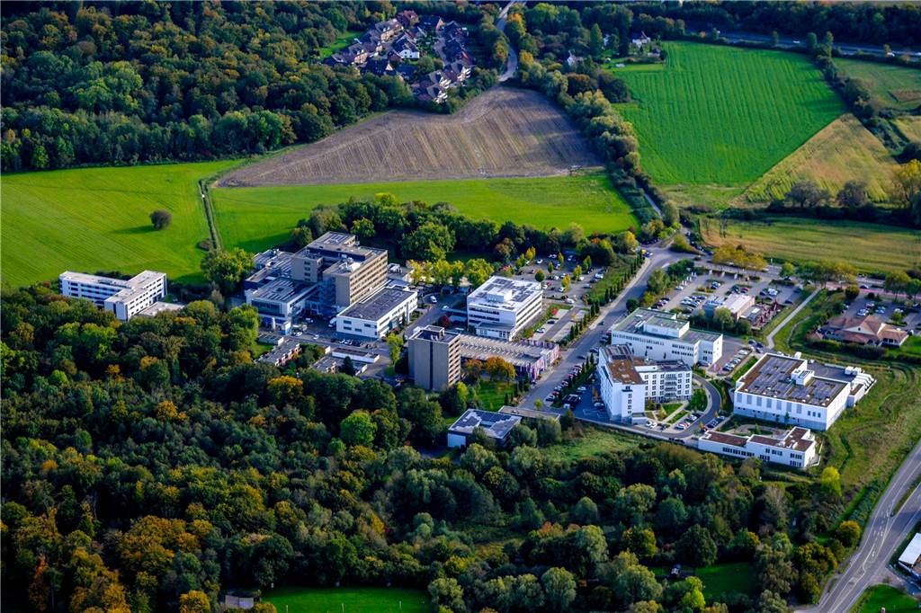 Evangelisches Krankenhaus an der Grutholzallee mitsamt dem EvK-Gesundheitscampus.