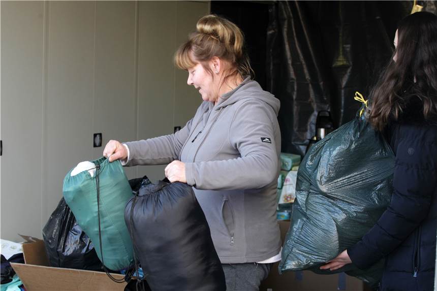 Hilfe im Krieg: Hier können Sie in Lünen für die Ukraine spenden Eveline Oljeniczak aus Lünen-Süd sammelt Spenden.