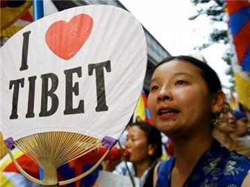 Exil-Tibeter demonstrieren in Tokio. (Archivbild)