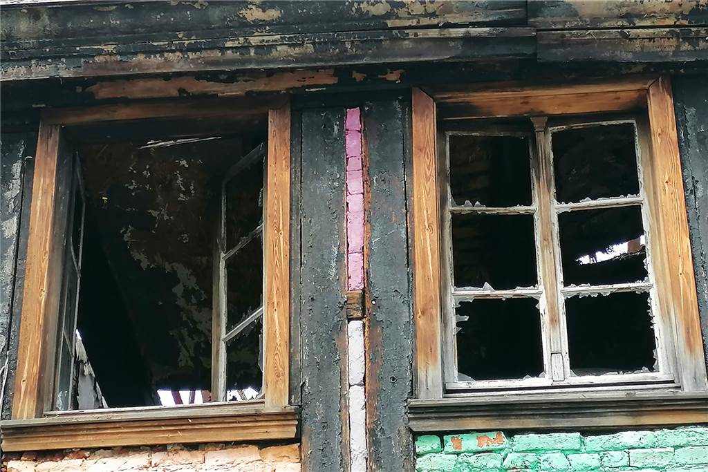 Nach Großbrand: Die Zukunft des ehemaligen Café Chaos ist weiterhin offen Experten der Denkmalbehörden und Gutachter prüfen, inwiefern das Denkmal erhaltenswert ist.