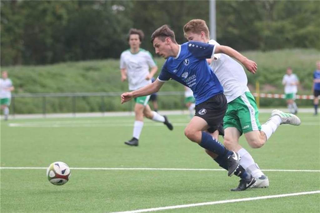 Erstes Senioren-Jahr für Südkirchen-Talent: „Gegen Capelle und Nordkirchen möchte jeder spielen“ Fabian Baake weiß mit Geschwindigkeit auf dem Platz zu glänzen.
