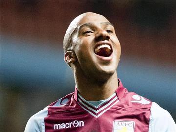 Fabian Delph erzielte in der 51. Minute das 1:0 für Aston Villa. Foto: Jason Skarratt
