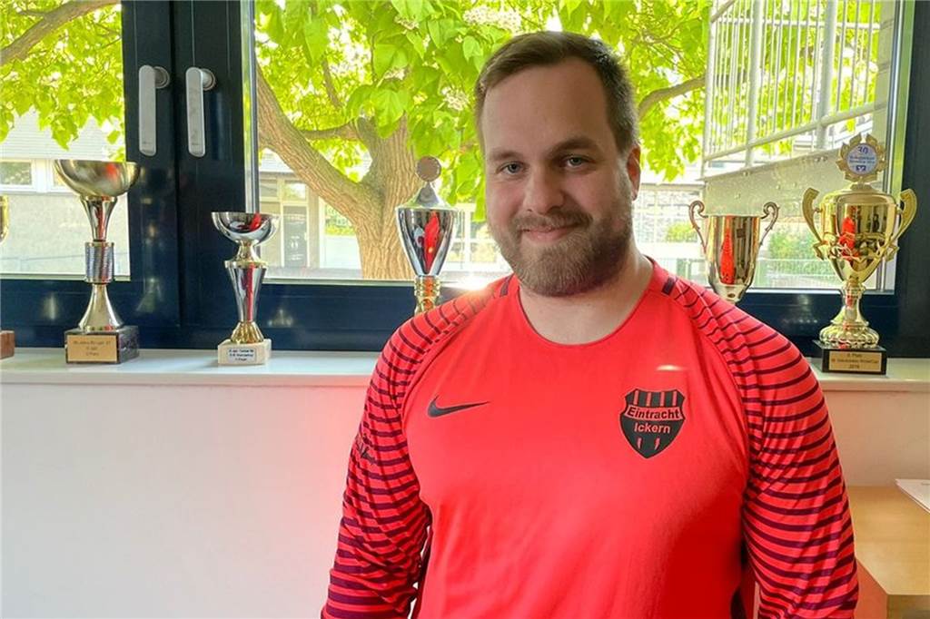 Eintracht Ickern: Neuer Torhüter spielte schon bei Schalke und dem BVB – unter anderem Namen Fabian Laroche kommt vom TuS Henrichenburg an die Uferstraße, in seiner Juniorenzeit steckte er in den Trikots von Schalke und Borussia Dortmund.