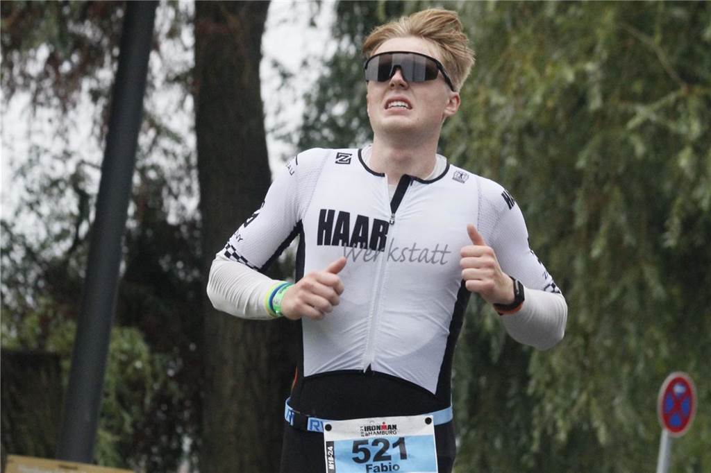 Platz 8: Zadrozny trotzt allen Widrigkeiten und Problemen bei seinem ersten Ironman Fabio Zadrozny war am Ende zufrieden mit seiner Zeit.