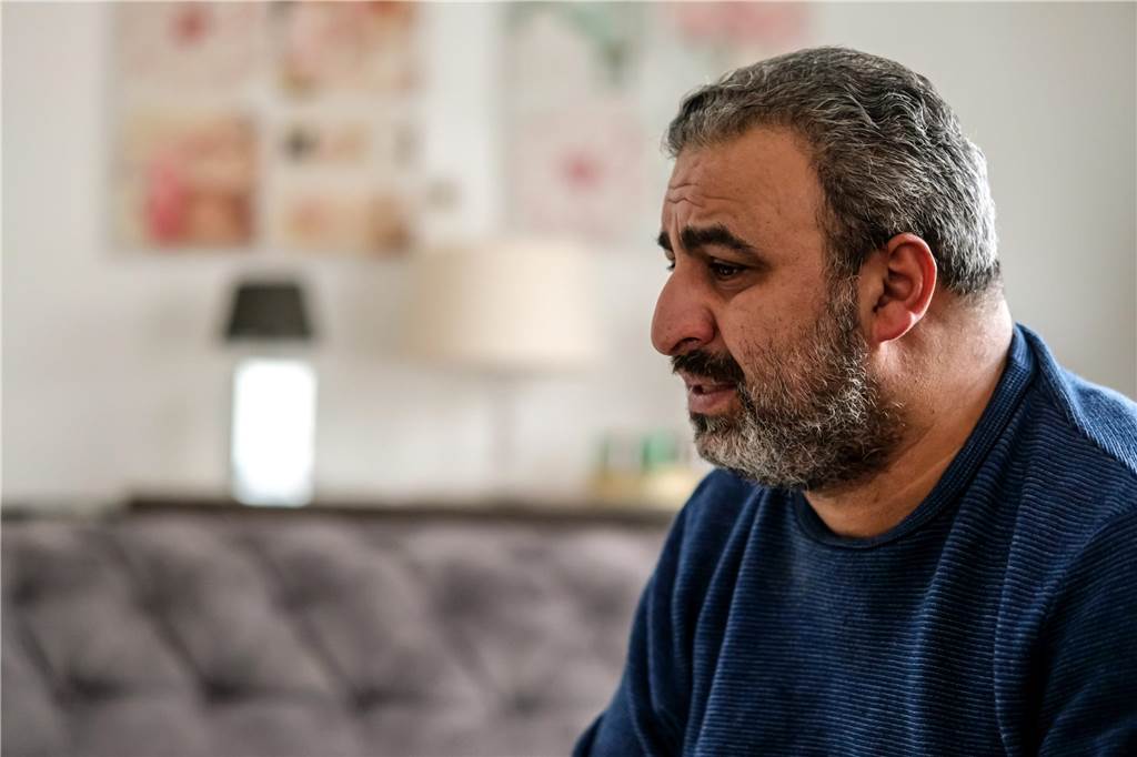 Vater des verletzten Amir: „Mir ist der Himmel auf den Kopf gefallen“ Fadi El-Jaddouh in seiner Wohnung in Recklinghausen.