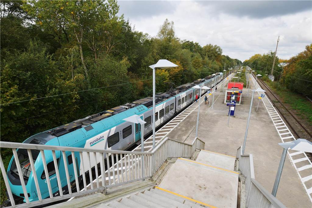 Vollsperrung der Bahnhofstraße in Capelle Bahnhof Capelle.