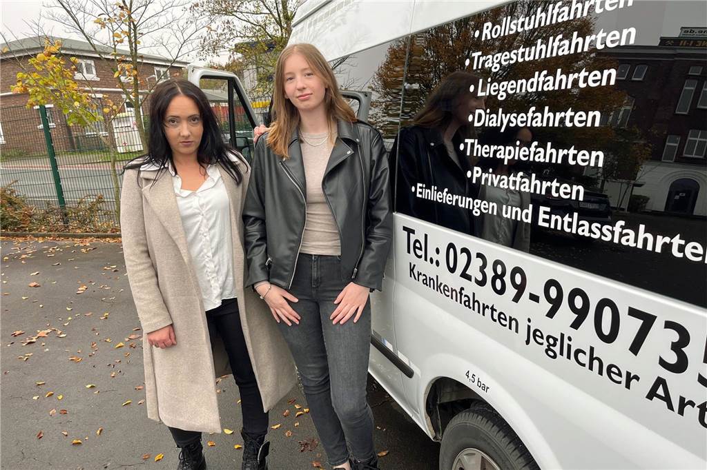 Sarah Künne und Verena Litwin organisieren Krankenfahrten Fahrten verschiedenster Art bieten seit Anfang Oktober Sarah Künne (l.) und Verena Litwin.