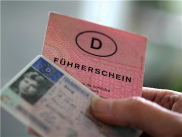 Fahrverbote könnten nur gegen Führerscheinbesitzer verhängt werden. Sie würden verschiedene Täter verschieden treffen. Foto: Oliver Berg